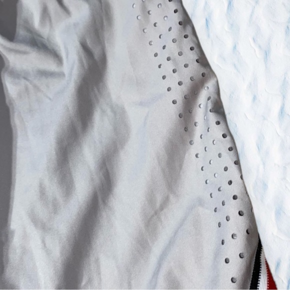 Nike Men’s Athletics Ohio State Buckeyes Basketball training Shorts grey red S - Picture 8 of 10